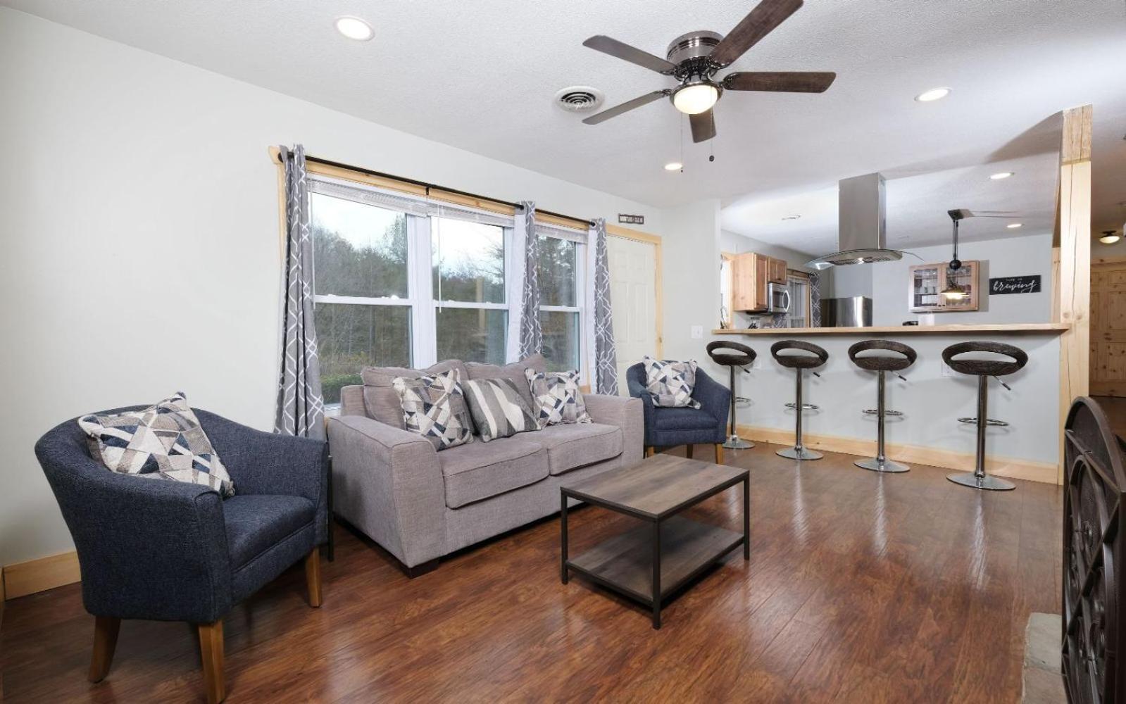 Big Oak Hideaway Villa แกตลิงเบิร์ก ภายนอก รูปภาพ